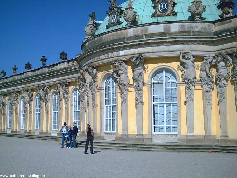 Schloss-Sanssouci2